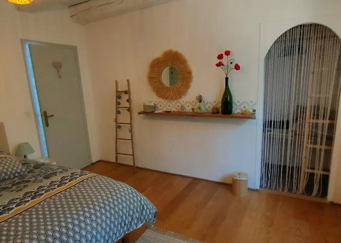 Du Coquelicot Отель типа 